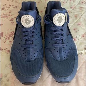 Nike Air Huarache Mens size 8